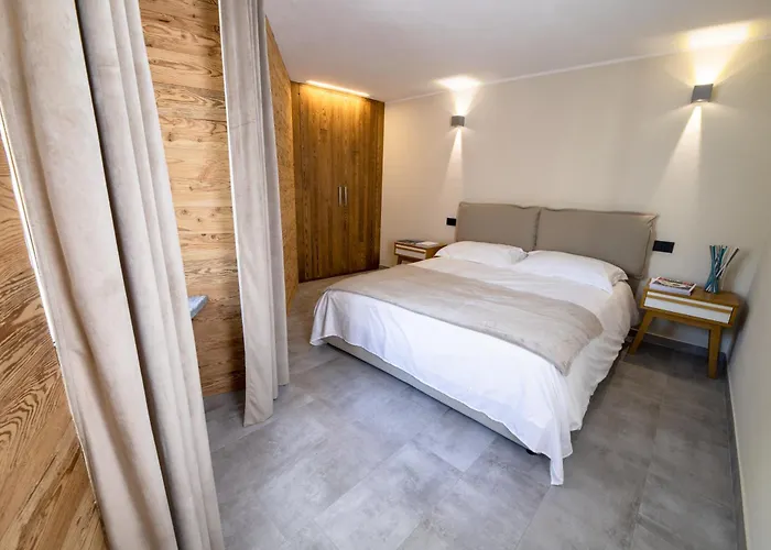 Fenat Hotel apartamentowy Introd